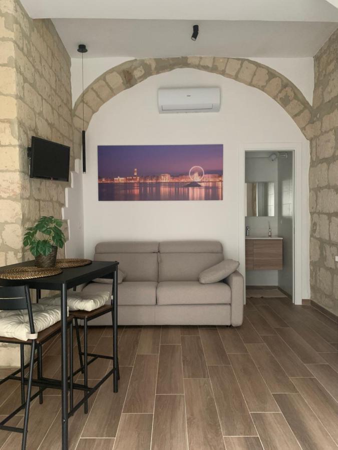 La Casa Degli Innamorati バーリ エクステリア 写真